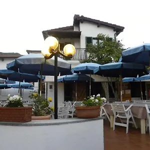Dell'amicizia Hotel